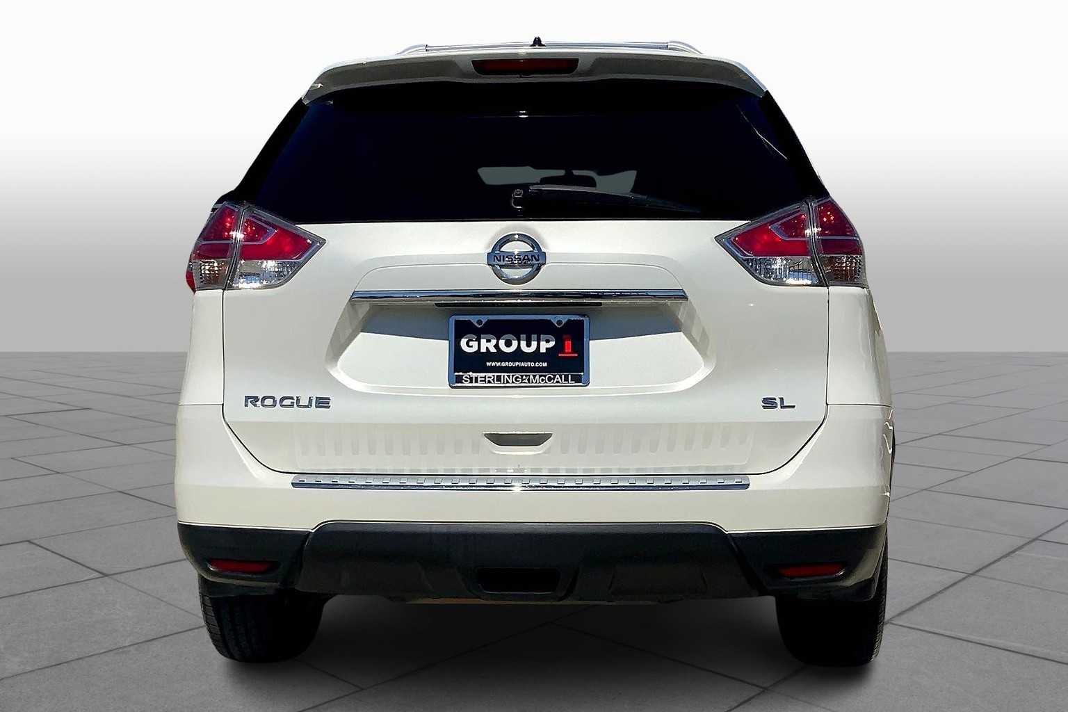 2016 Nissan Rogue SL photo 3