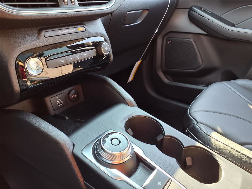 2025 Ford Escape Plug-In Hybrid photo 18