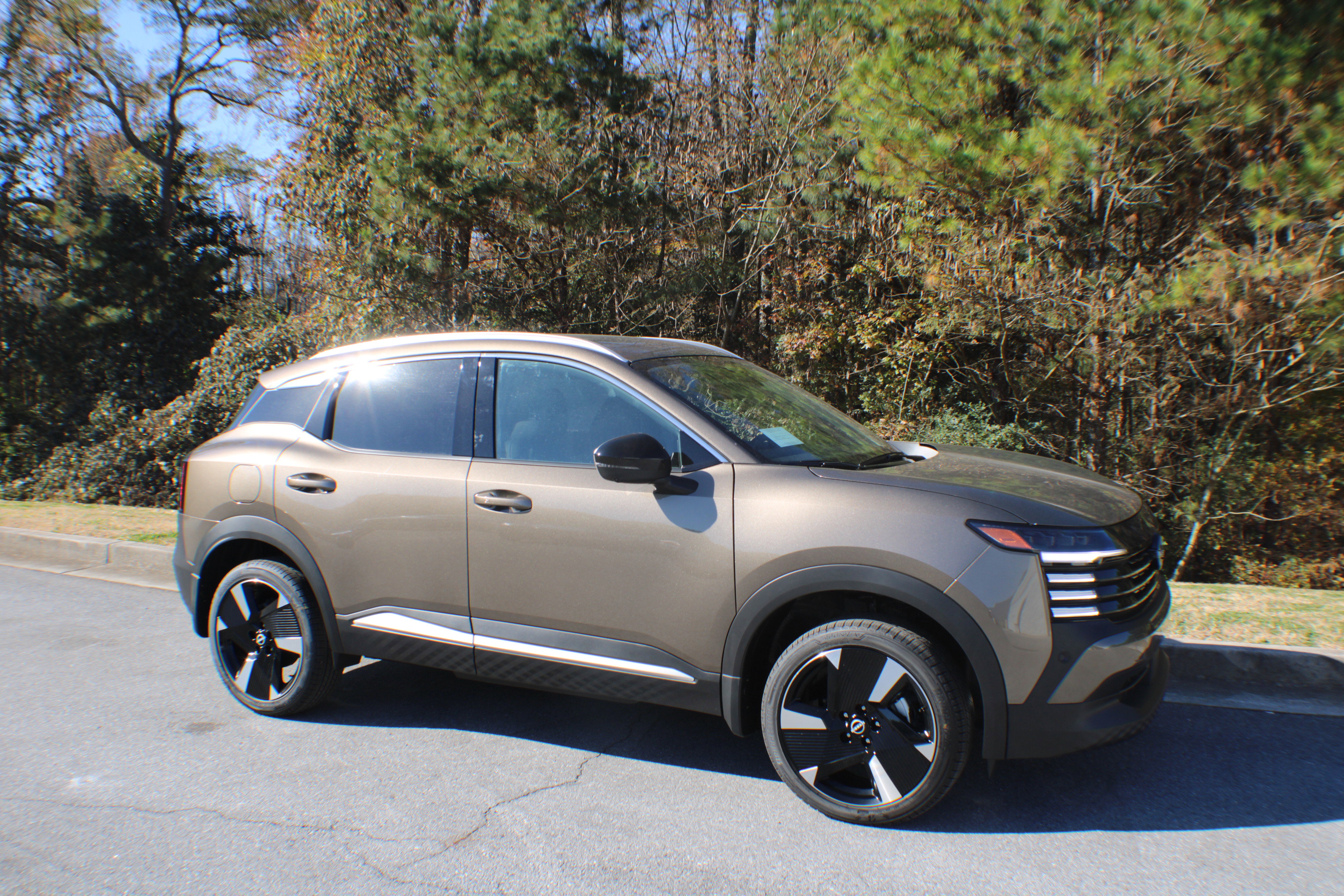 2026 Nissan KICKS SR's photo