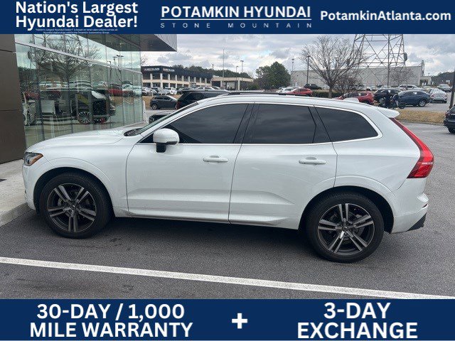 2020 Volvo XC60 Momentum's photo