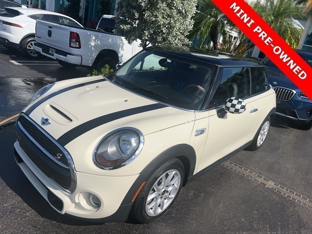 2015 MINI Cooper S's photo