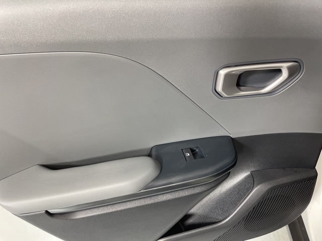 2025 Kia K4 LXS photo 34