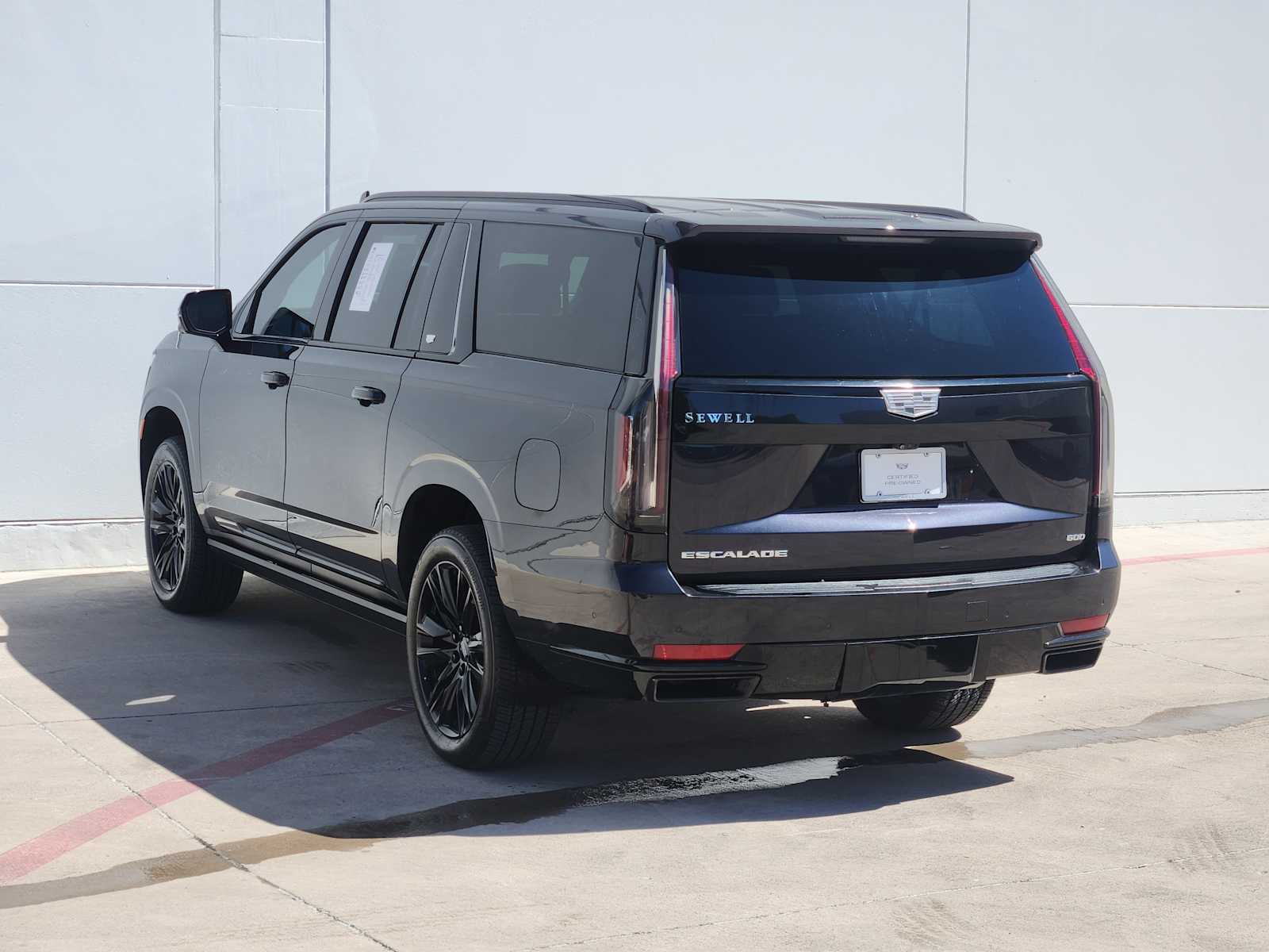 2023 Cadillac Escalade ESV Sport Platinum photo 6