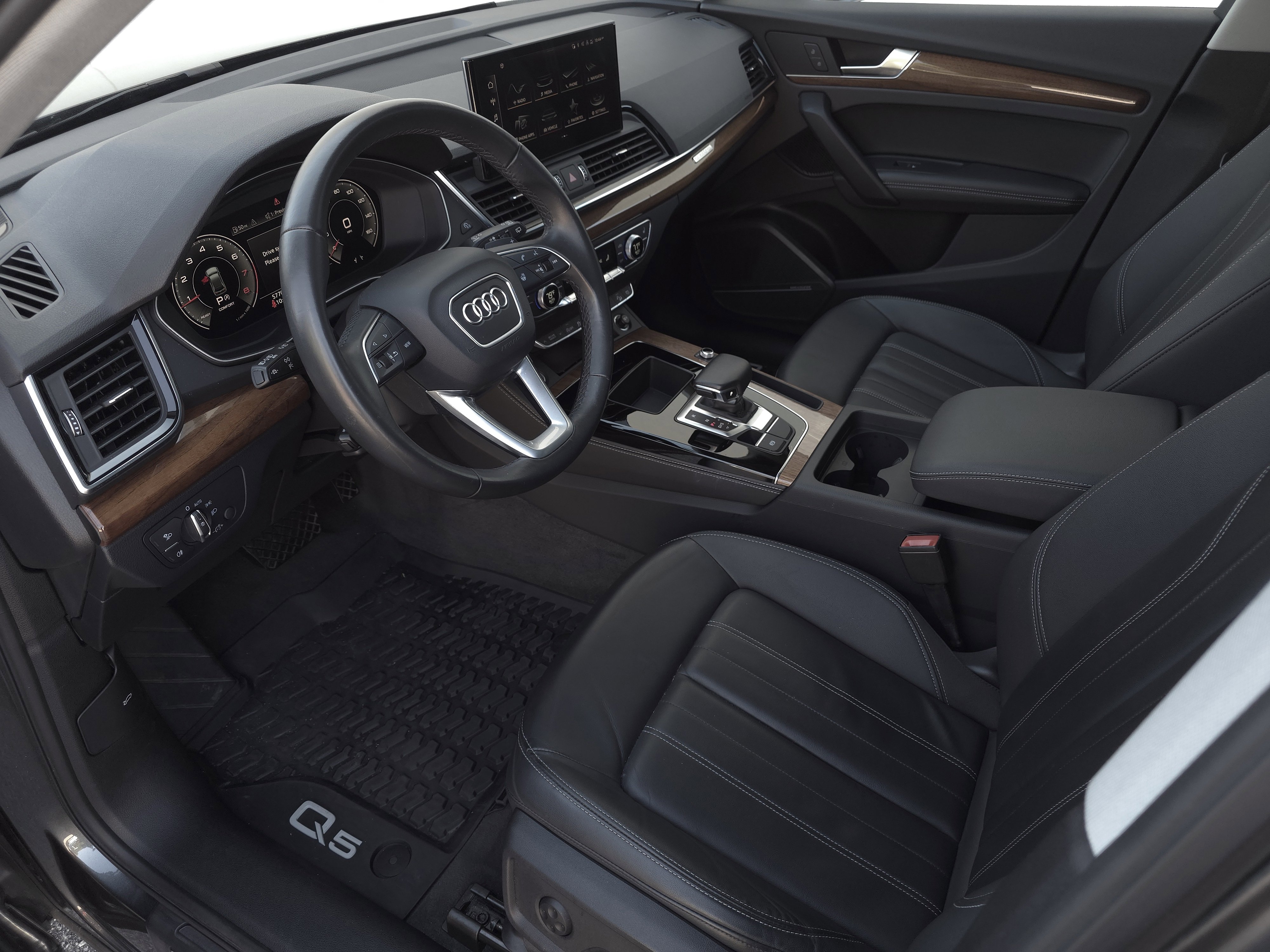 2023 Audi Q5 S line Premium Plus photo 2