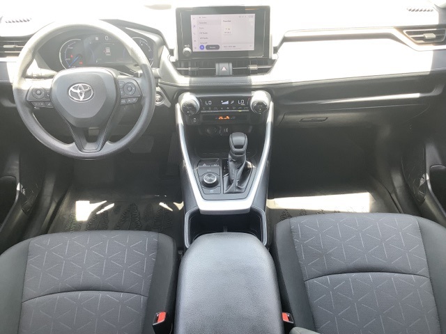 2024 Toyota RAV4 Hybrid photo 5