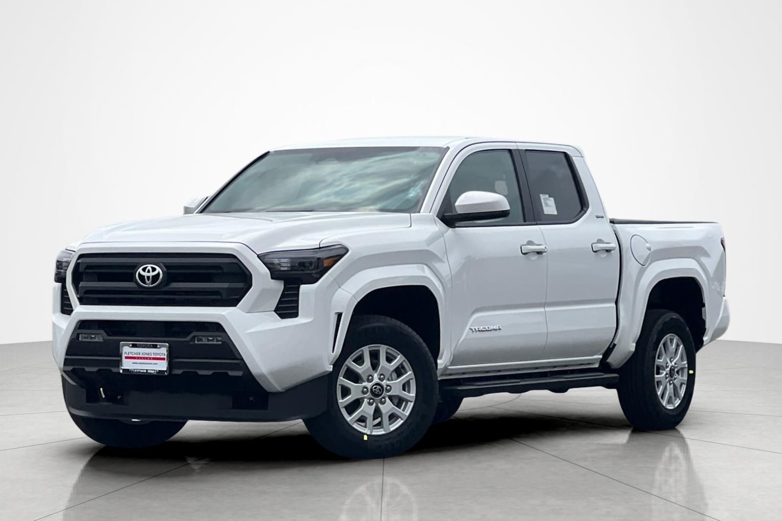 2025 Toyota Tacoma SR5's photo