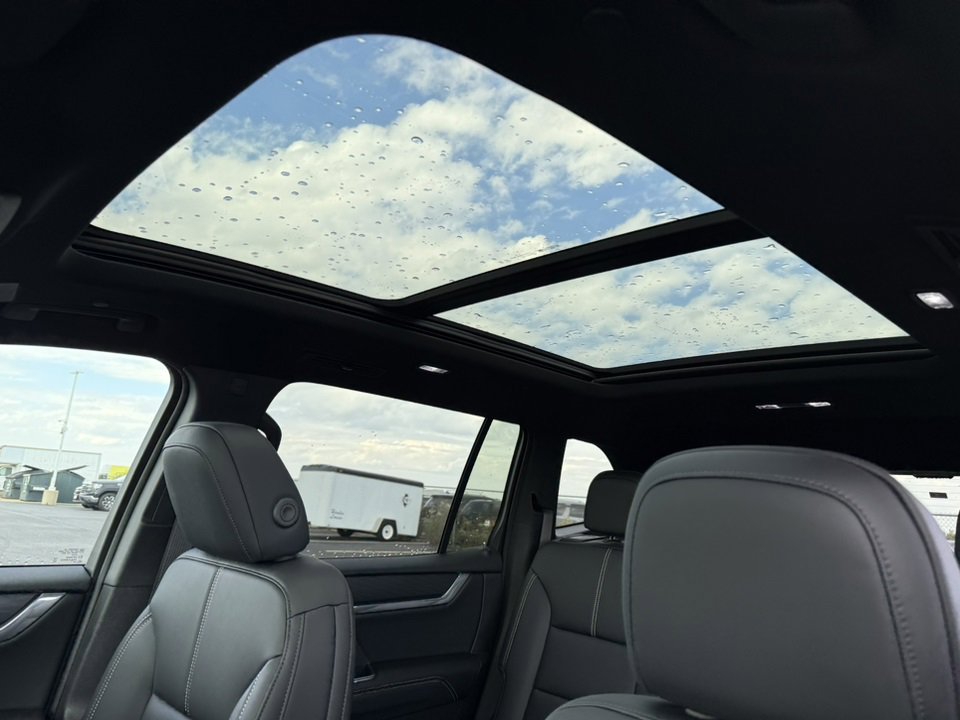 2026 GMC ACADIA - Image 27