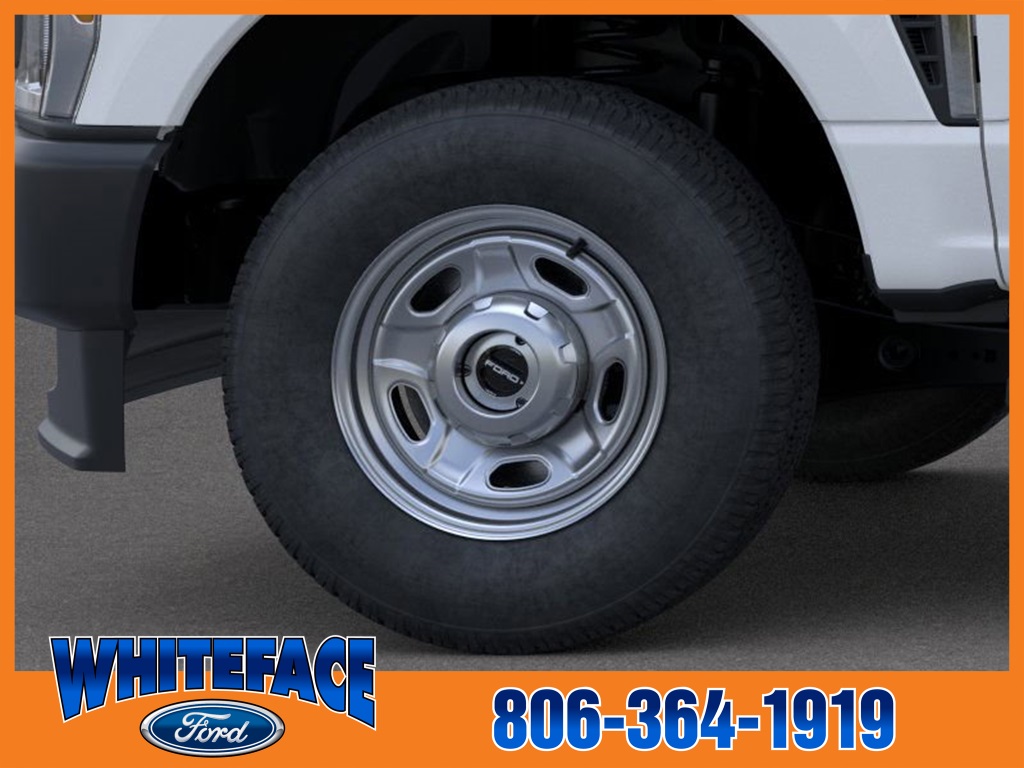 2025 Ford F-350 photo 17