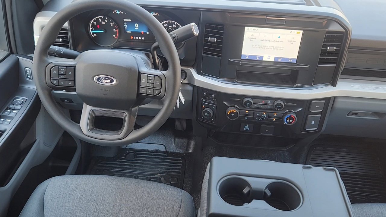 2025 Ford F-250 XL photo 2