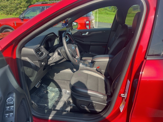 2023 Ford Escape ST-Line photo 8