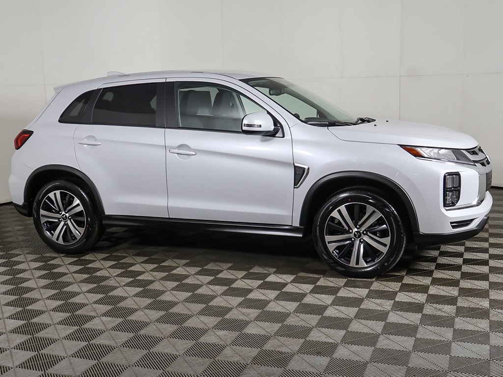 2025 Mitsubishi Outlander Sport ES SE LE photo 10