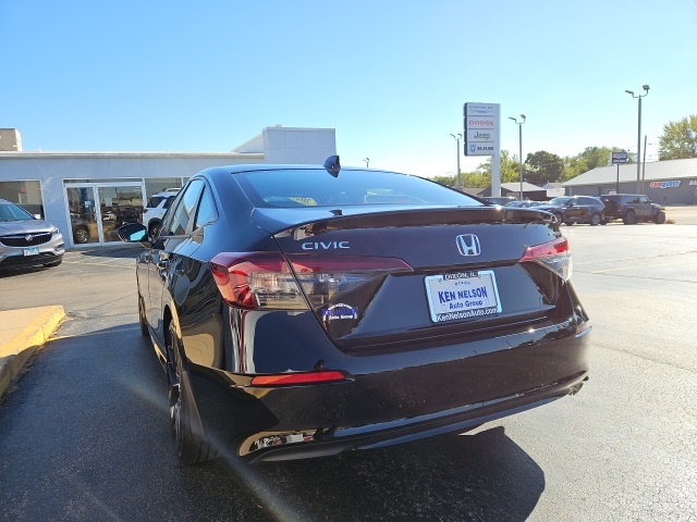 2025 Honda Civic Sport photo 4