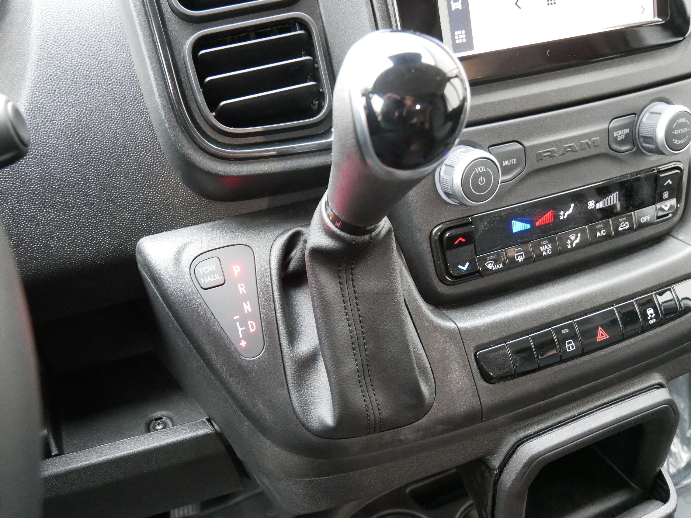 2025 Ram ProMaster 2500 photo 14