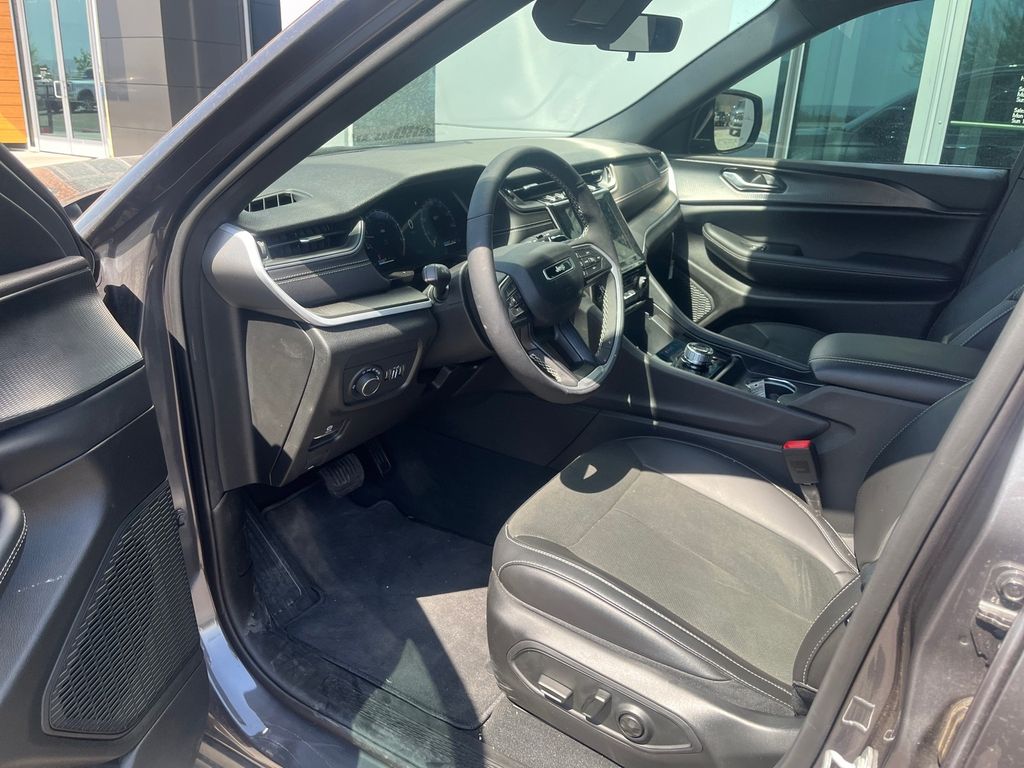 2025 Jeep Grand Cherokee Altitude X photo 20