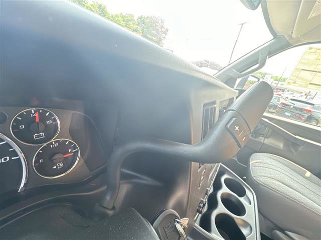 2024 Chevrolet Express Cutaway 3500 photo 14