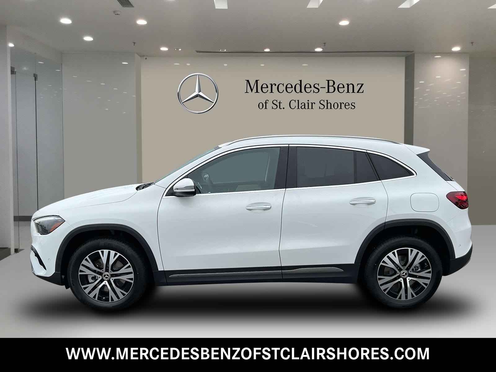 2025 Mercedes Benz GLA 250 4MATIC photo 2