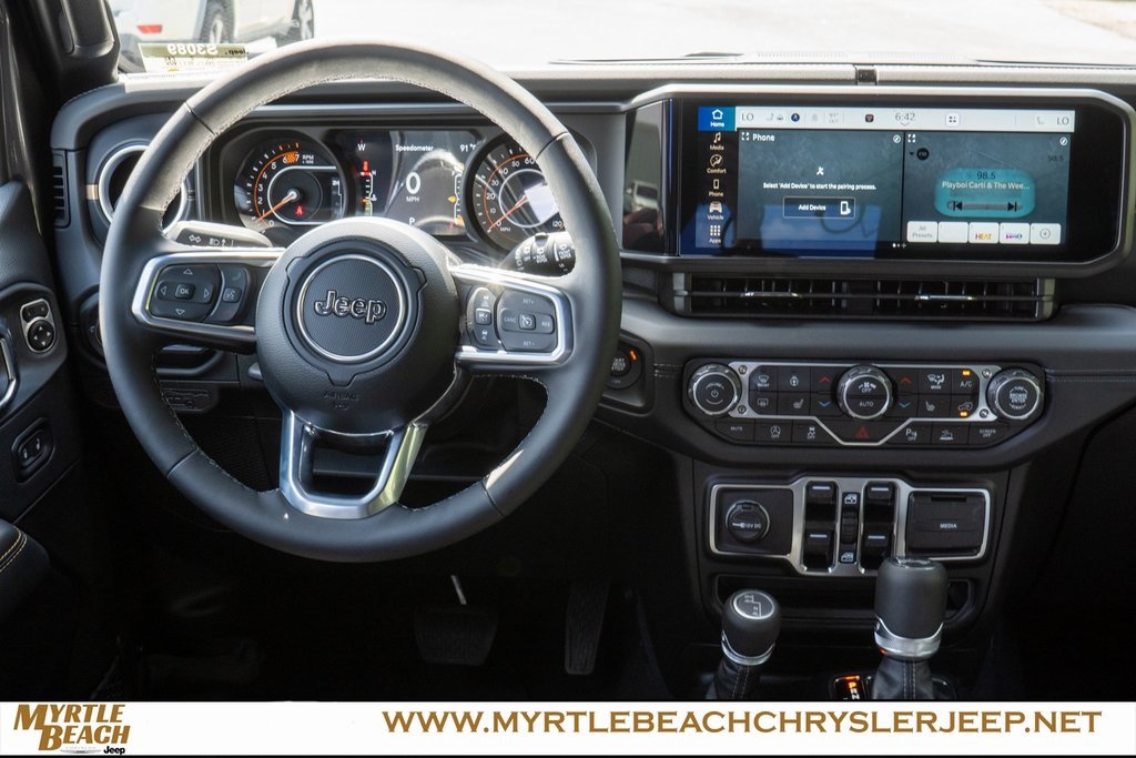 2025 Jeep Wrangler Sahara photo 14