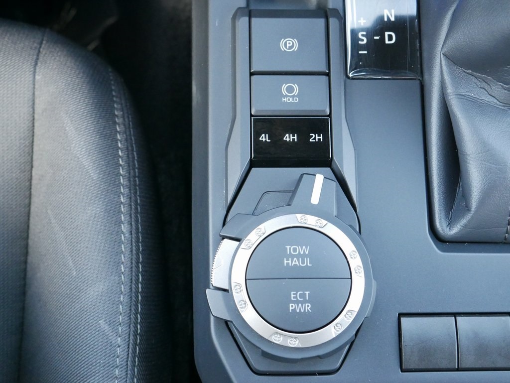 2024 Toyota Tacoma SR5 photo 19
