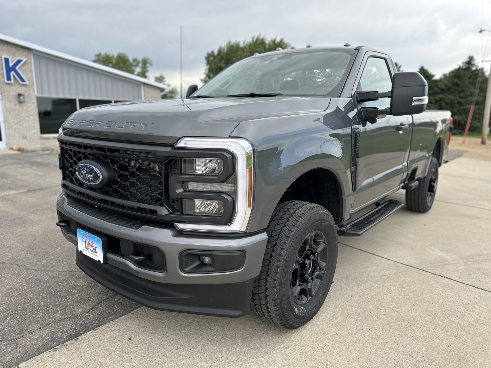 2025 Ford F-350 XL photo 2