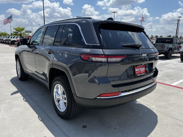 2025 Jeep Grand Cherokee Laredo X photo 5