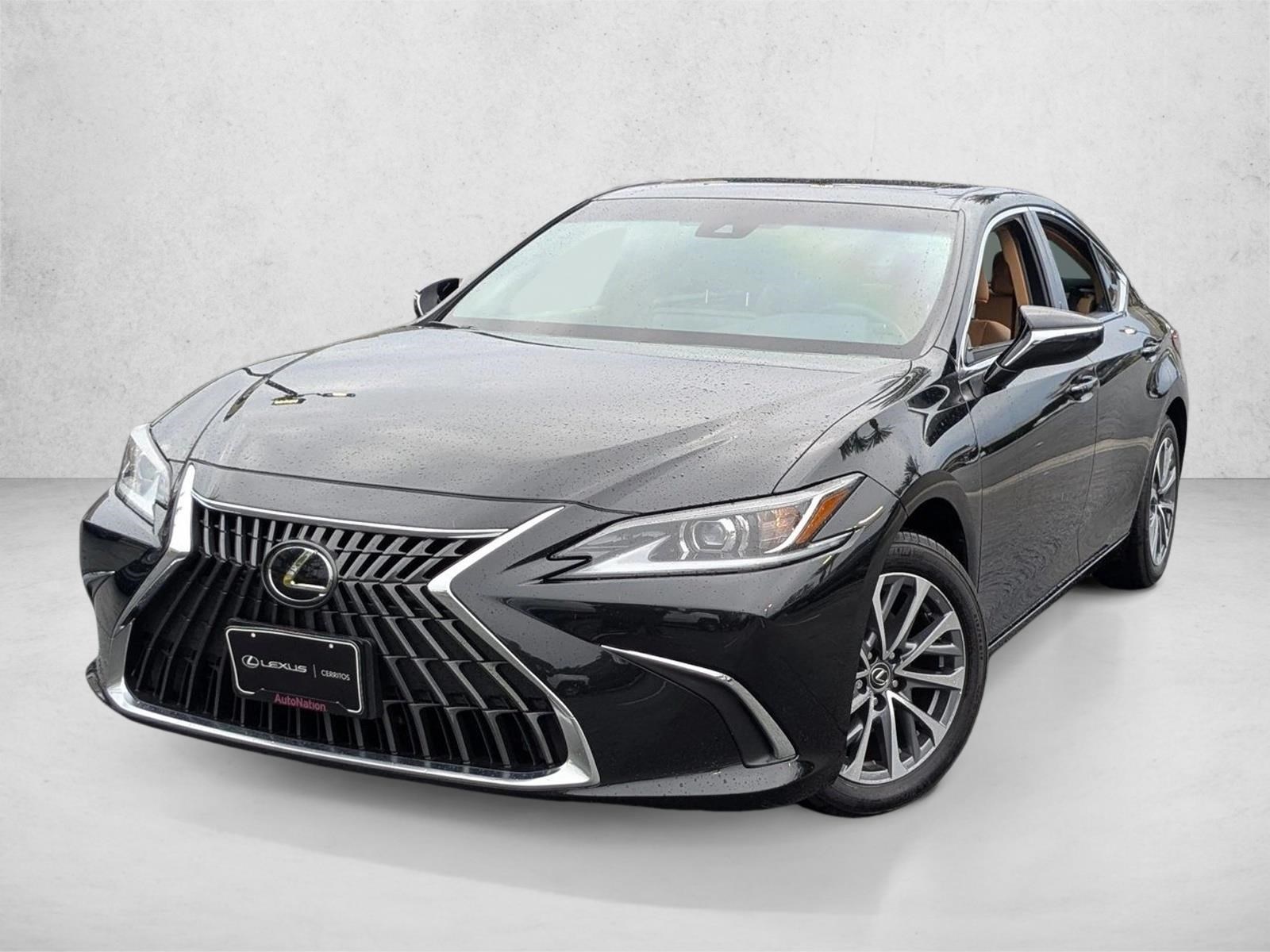 2025 Lexus ES 350's photo
