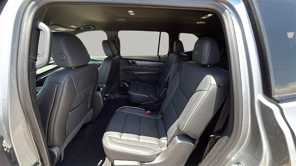 2025 Buick Enclave Sport Touring photo 10