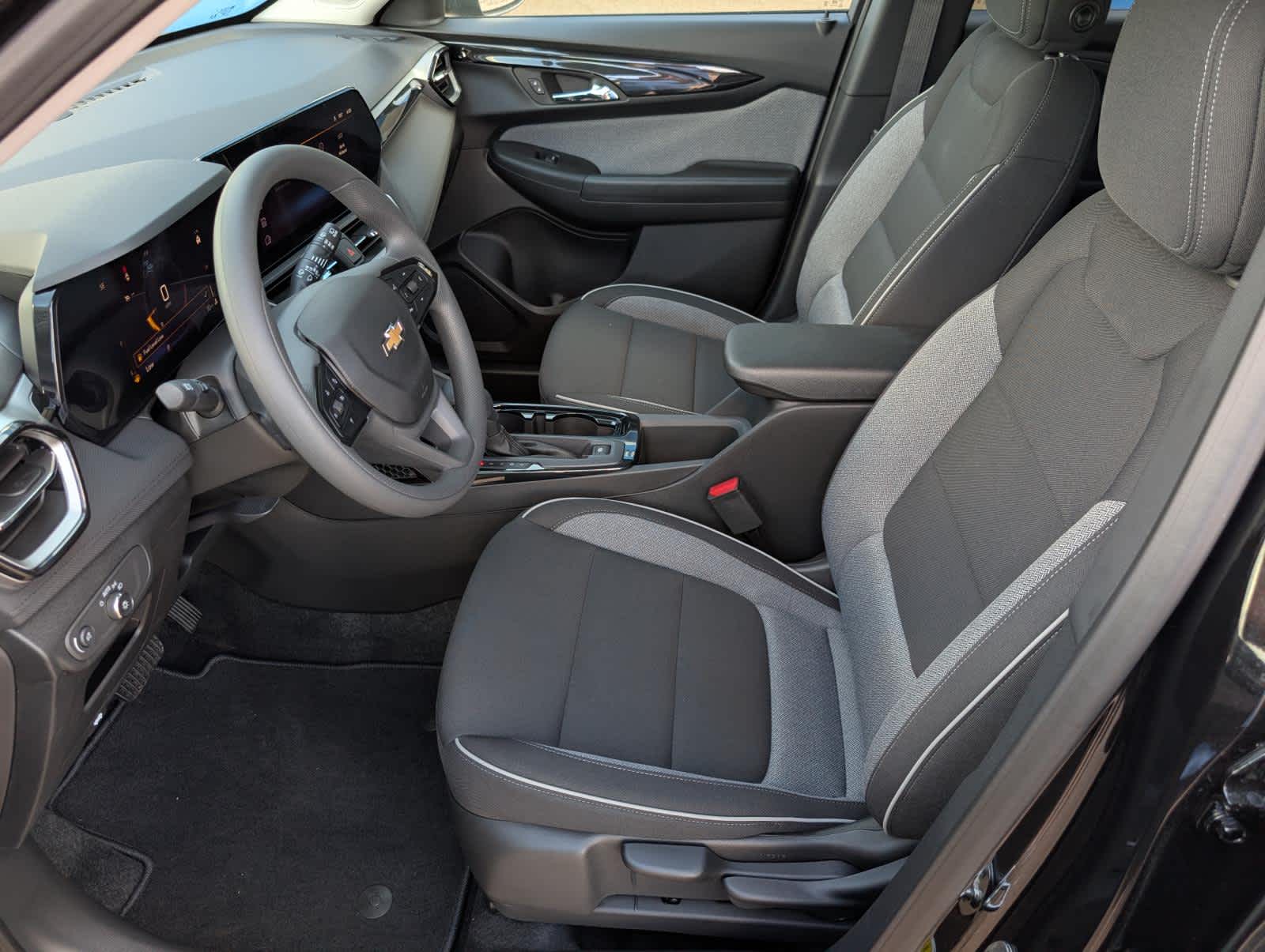 2026 Chevrolet Trailblazer LS photo 8