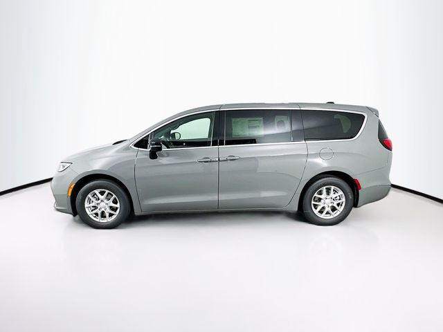 2025 Chrysler Pacifica photo 4