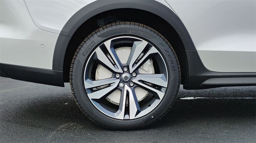 2026 Volvo V60 Cross Country B5 Plus photo 30