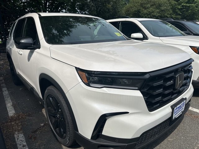 2025 Honda Pilot Black Edition's photo