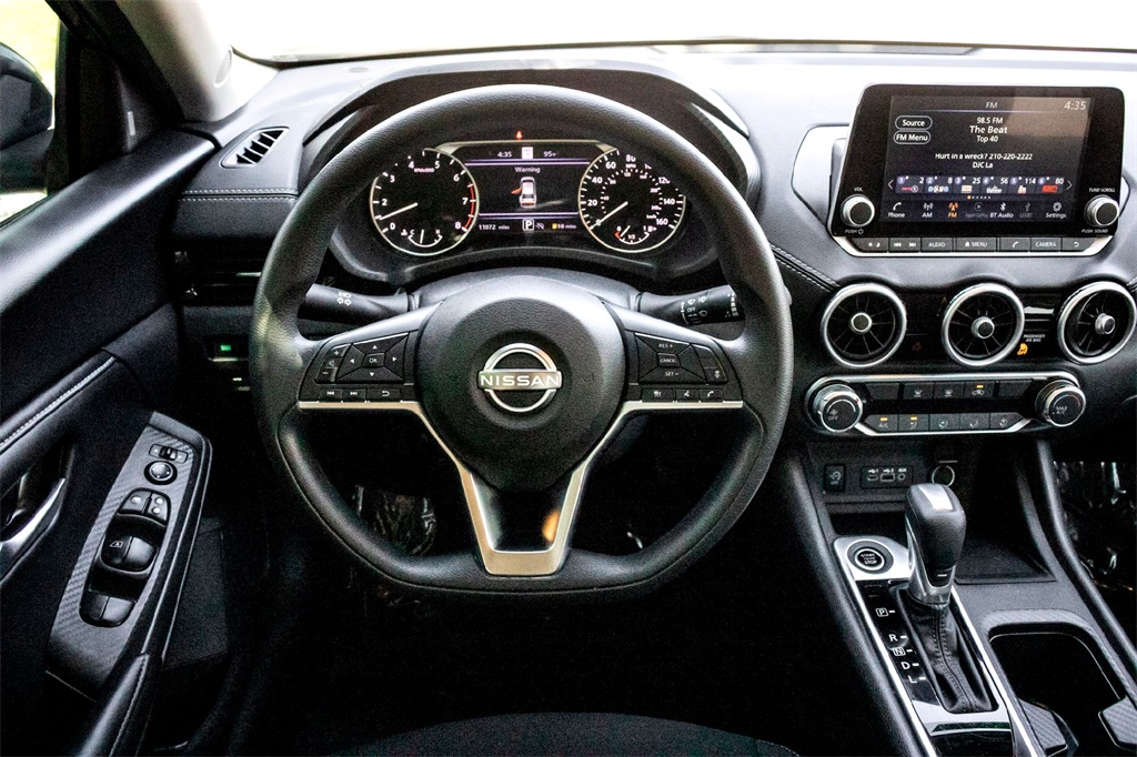 2025 Nissan Sentra SV photo 30