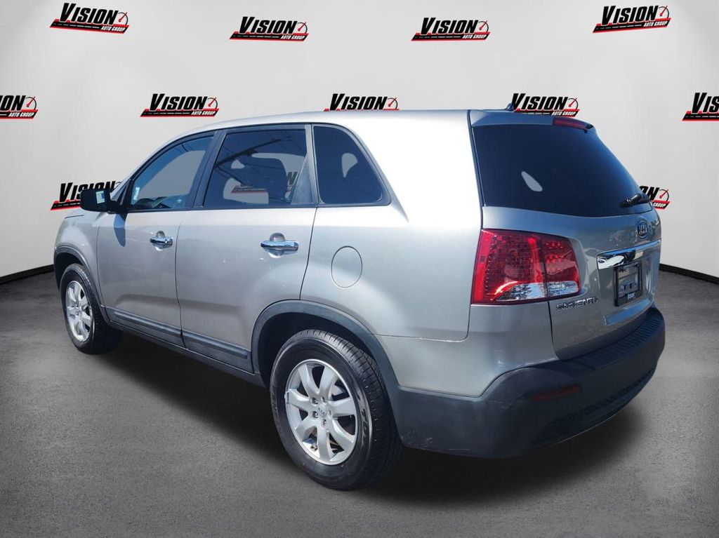 2013 Kia Sorento LX photo 5