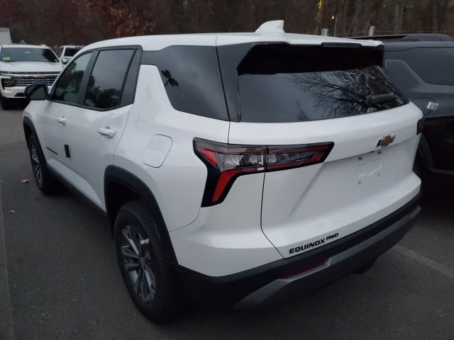 2026 Chevrolet Equinox LT photo 4