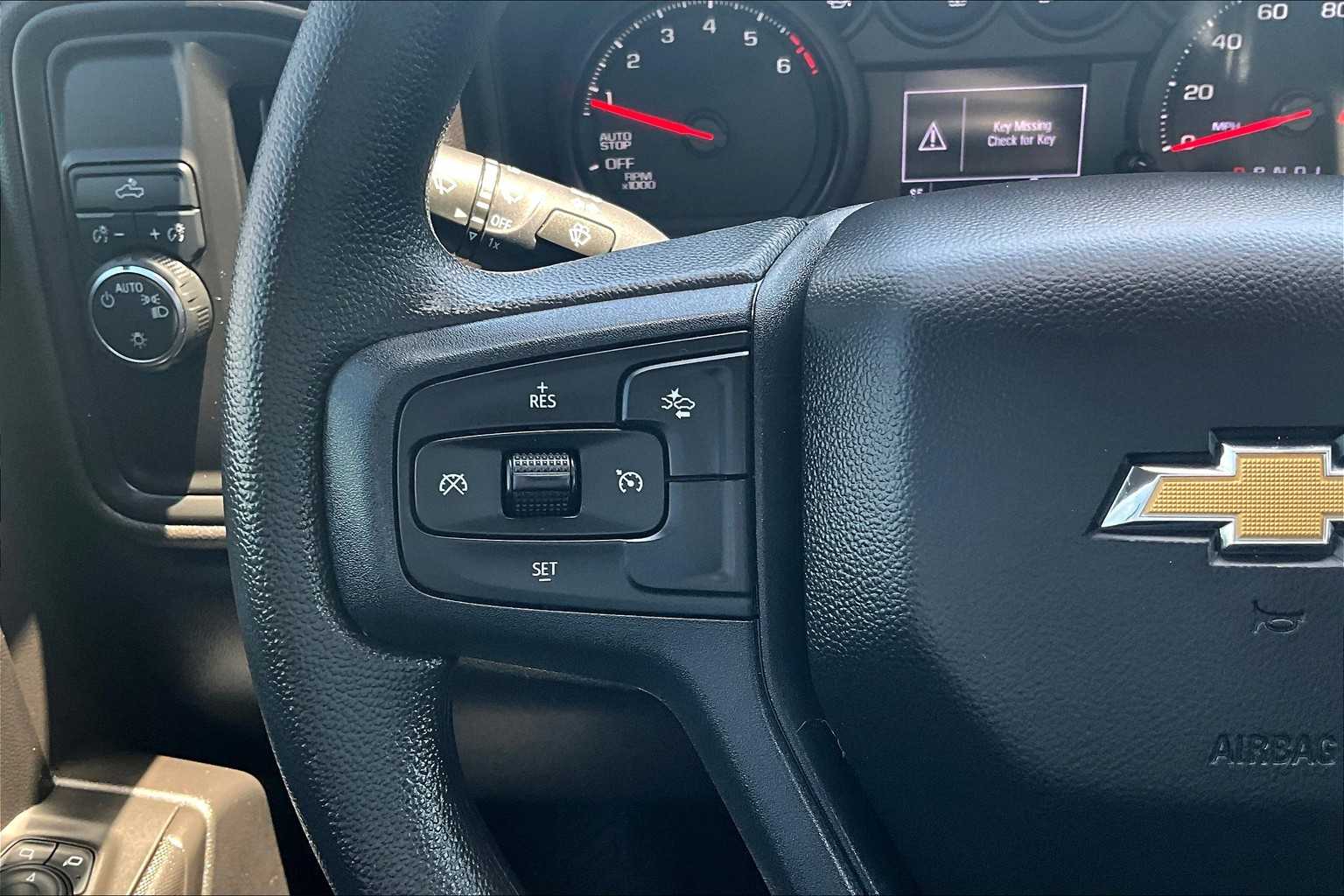 2025 Chevrolet Silverado 1500 Custom photo 43