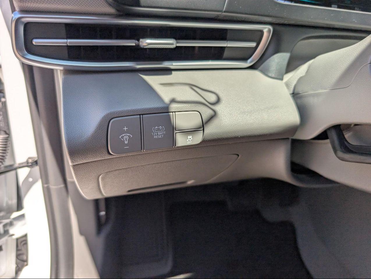 2025 Hyundai Elantra Hybrid Blue photo 17