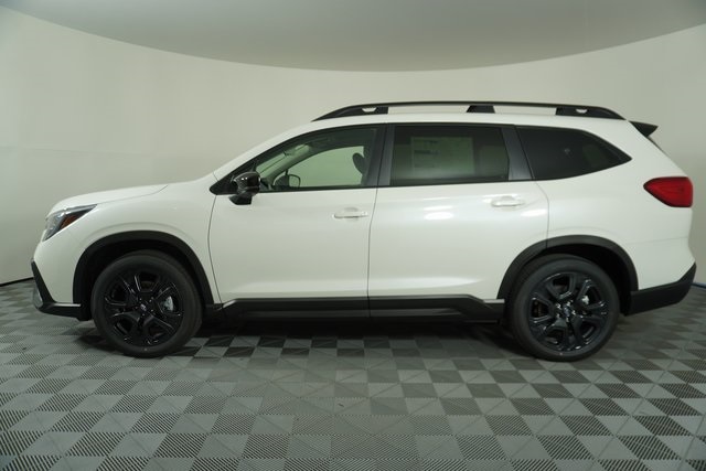 2025 Subaru Ascent Onyx Edition Touring photo 3