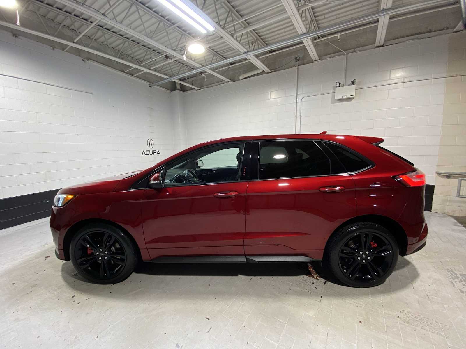 2019 Ford Edge ST photo 3