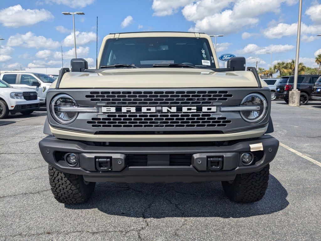 2025 Ford Bronco Badlands photo 8