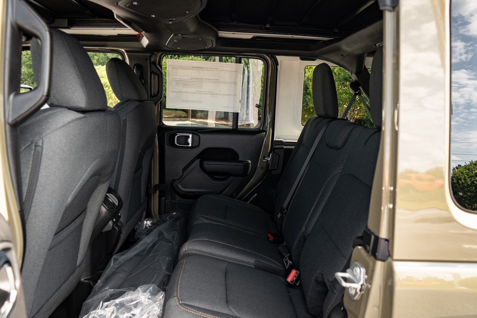2025 Jeep Wrangler Willys photo 18