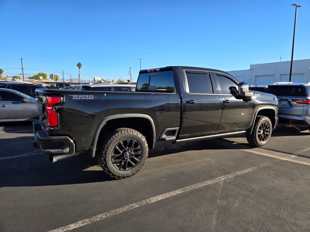 2025 Chevrolet Silverado 2500HD High Country LTZ photo 2