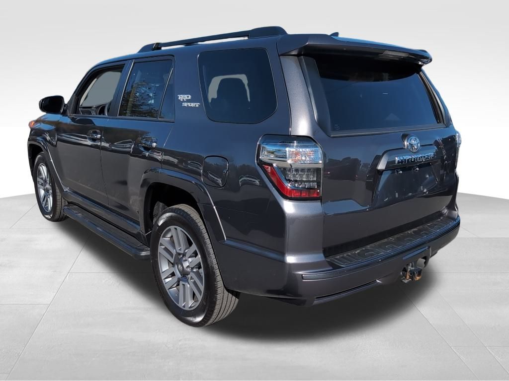 2022 Toyota 4Runner TRD Sport photo 2