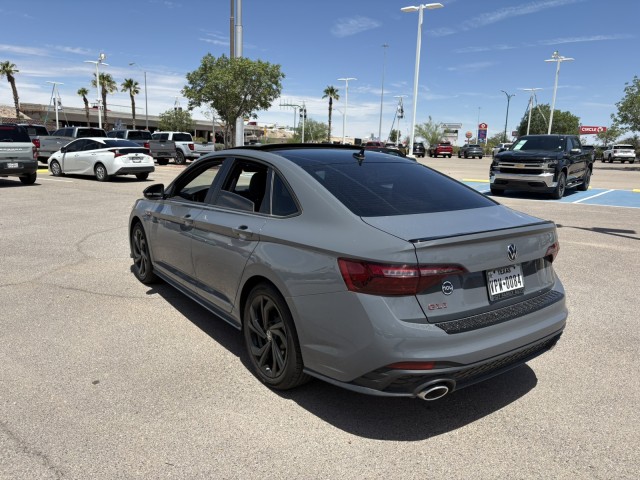 Used 2024 Pure Gray w/Deep Black Roof Volkswagen Autobahn image 19
