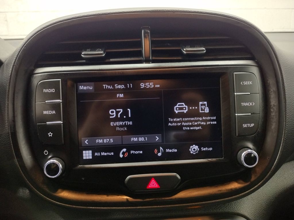 2023 Kia Soul LX photo 22