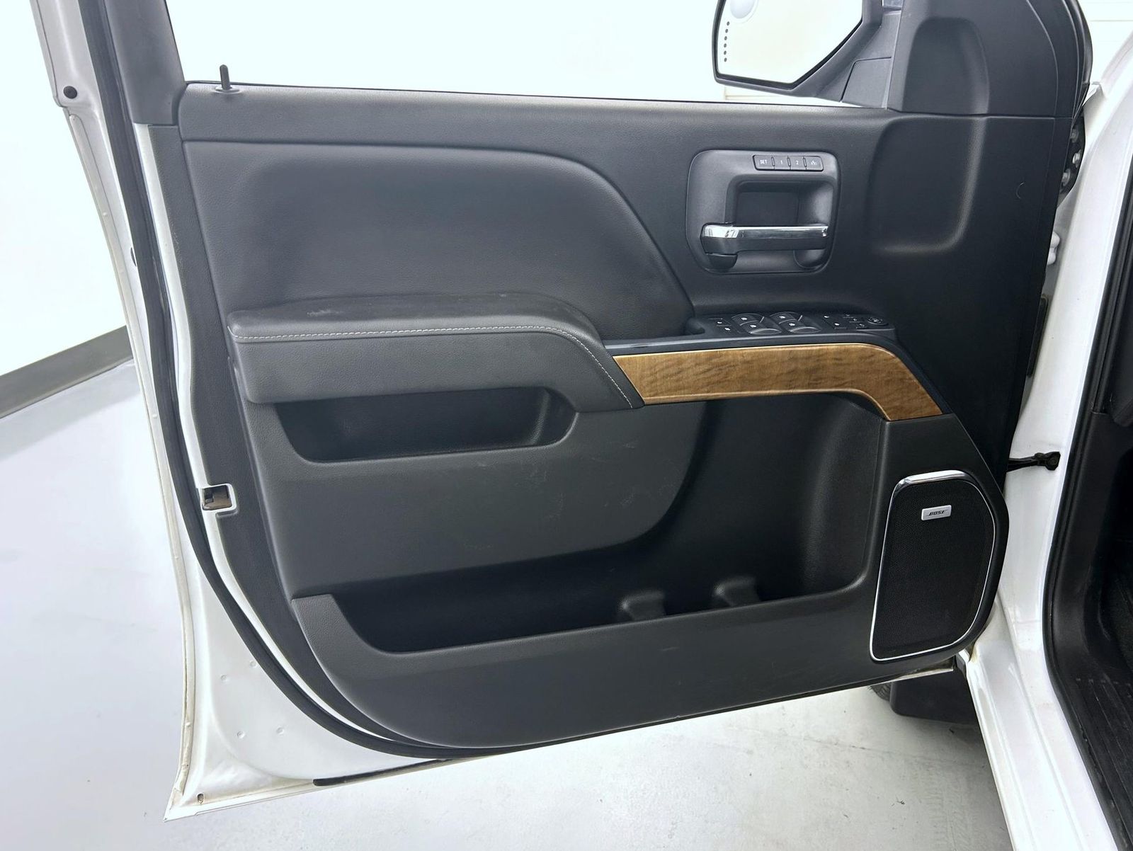 2018 Chevrolet Silverado 1500 LTZ photo 9