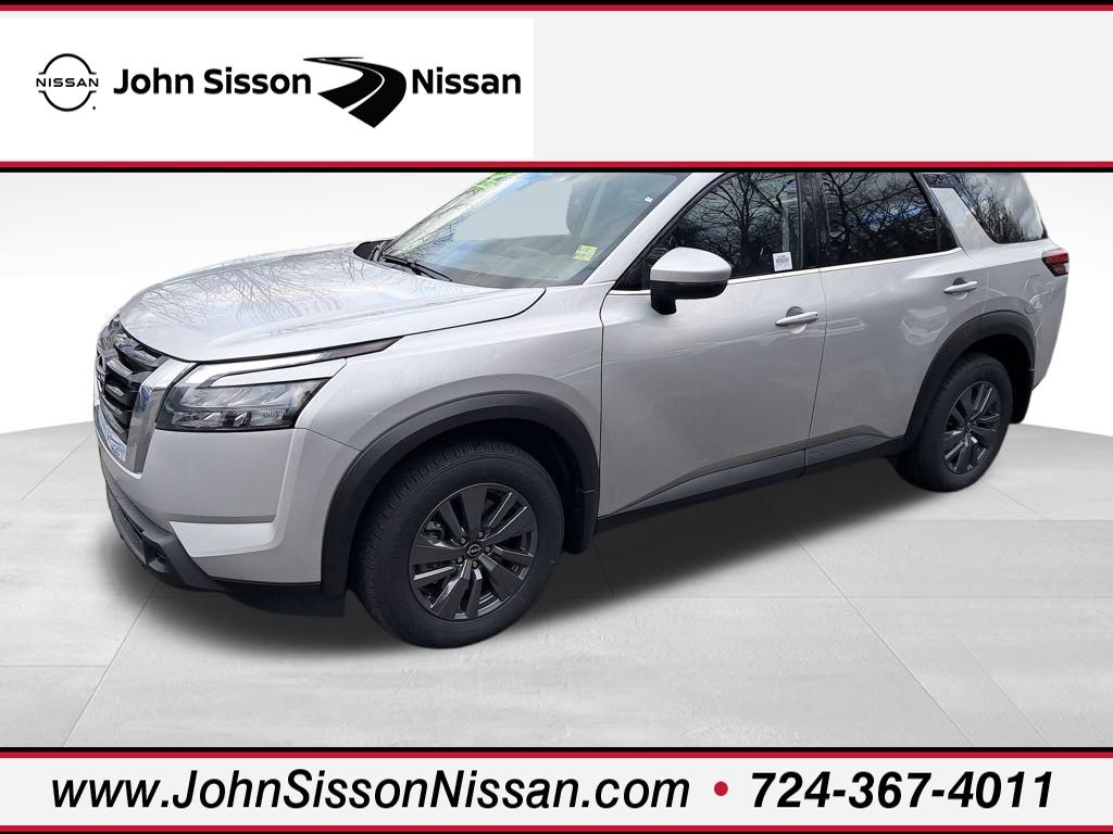 2025 Nissan Pathfinder SV's photo