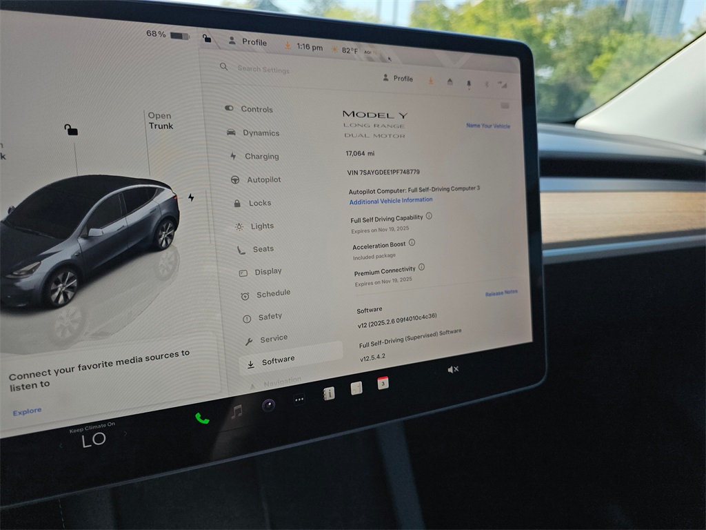 2023 Tesla Model Y Long Range photo 27