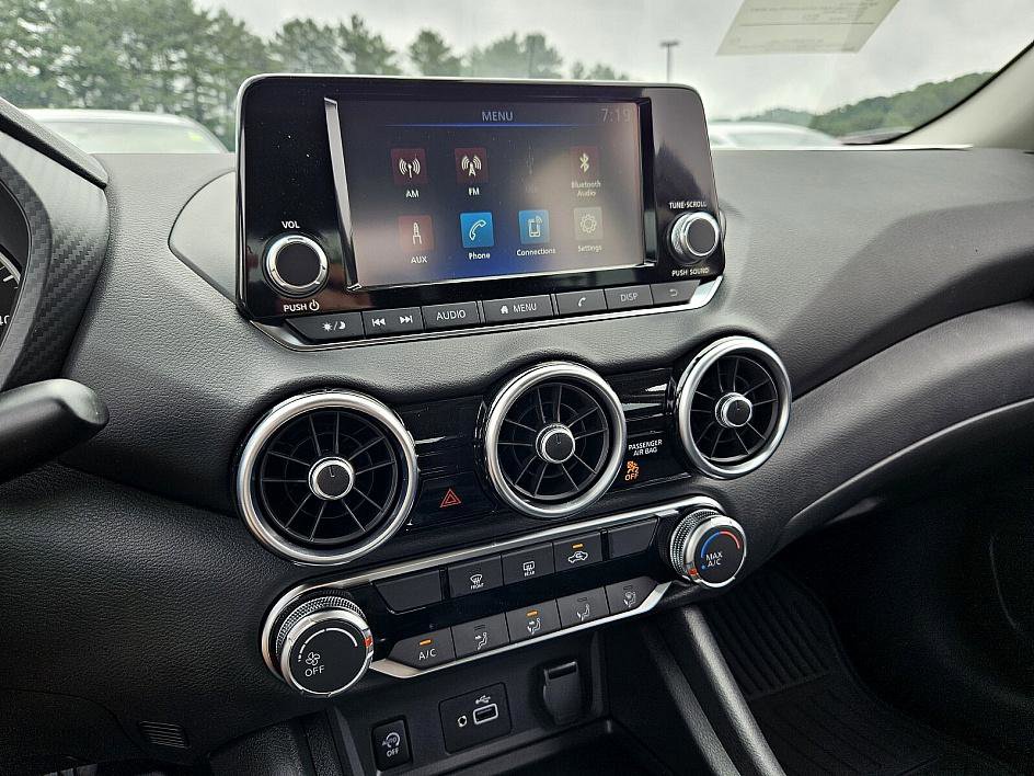 2025 Nissan Sentra S photo 18