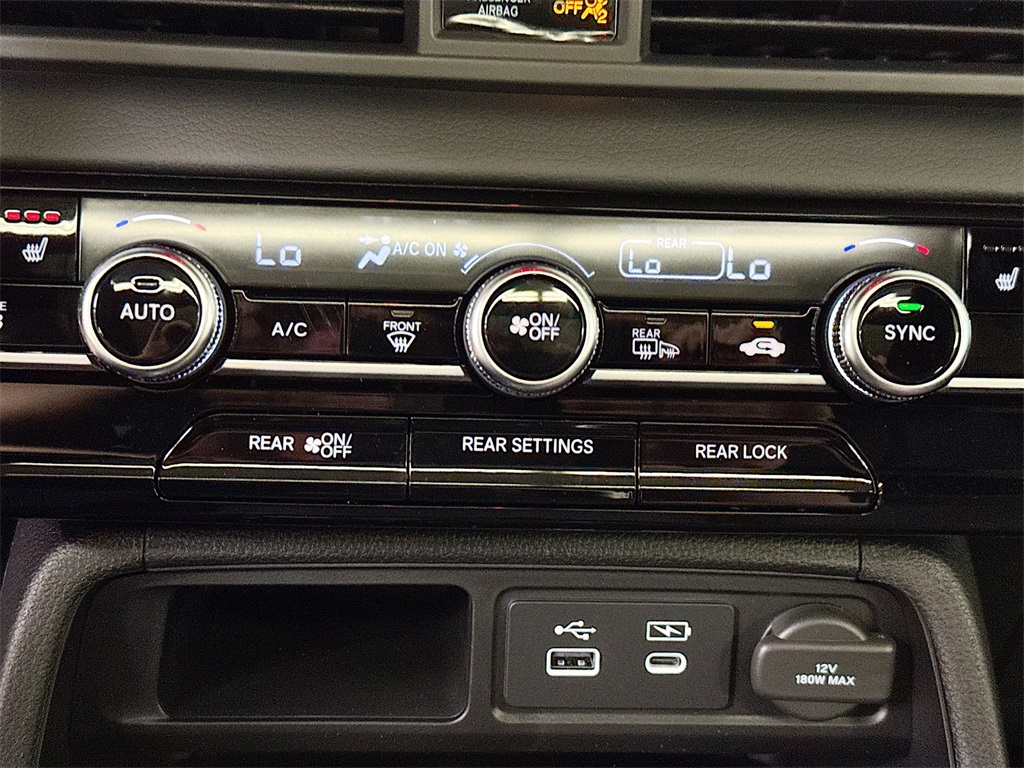 2025 Honda Pilot Black Edition photo 14
