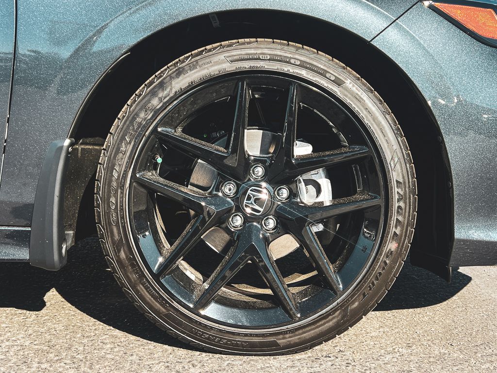 2026 Honda Civic Sport photo 4