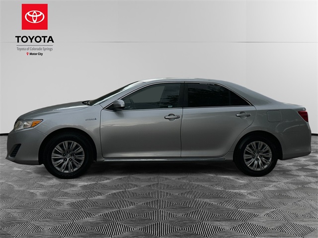 2014 Toyota Camry Hybrid LE photo 3